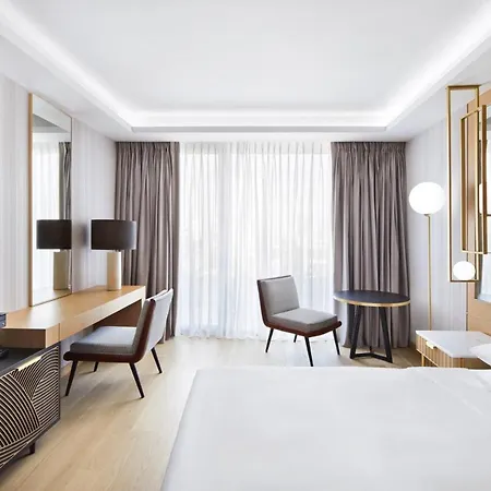 Grand Hyatt Hotel
